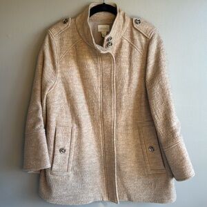 Coat: slight cape style